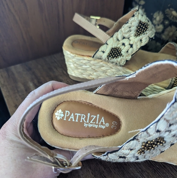 Patrizia by Spring Step Floral Stitched Wedge Heel Beaded Embellishments Size 8 - Picture 6 of 8